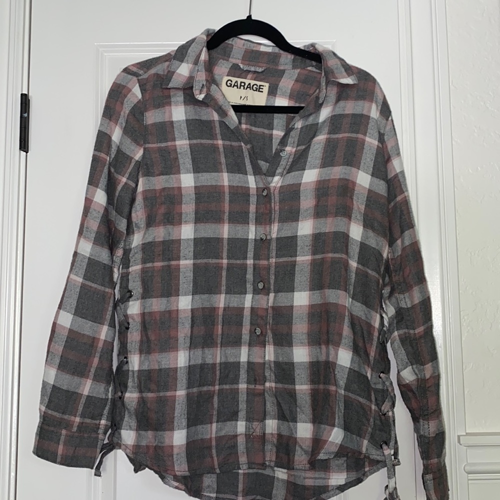 Garage grey and pink flannel